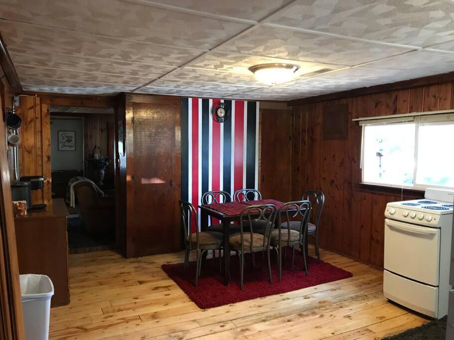 Royce'S Outpost Rustic Cabin Nearby Trails Mio Экстерьер фото