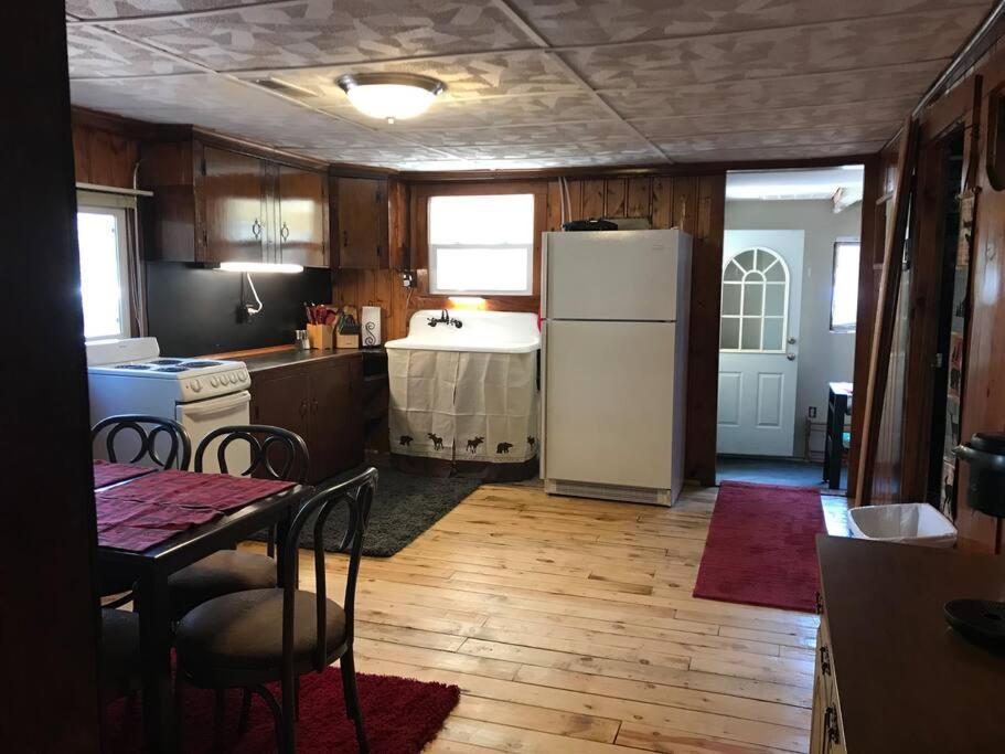 Royce'S Outpost Rustic Cabin Nearby Trails Mio Экстерьер фото