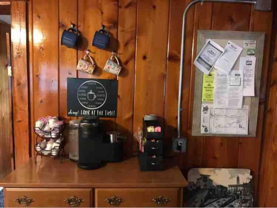 Royce'S Outpost Rustic Cabin Nearby Trails Mio Экстерьер фото