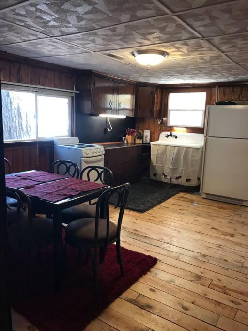 Royce'S Outpost Rustic Cabin Nearby Trails Mio Экстерьер фото